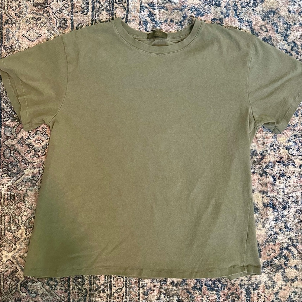 Nuuds Olive Every Day Vintage Tee size small